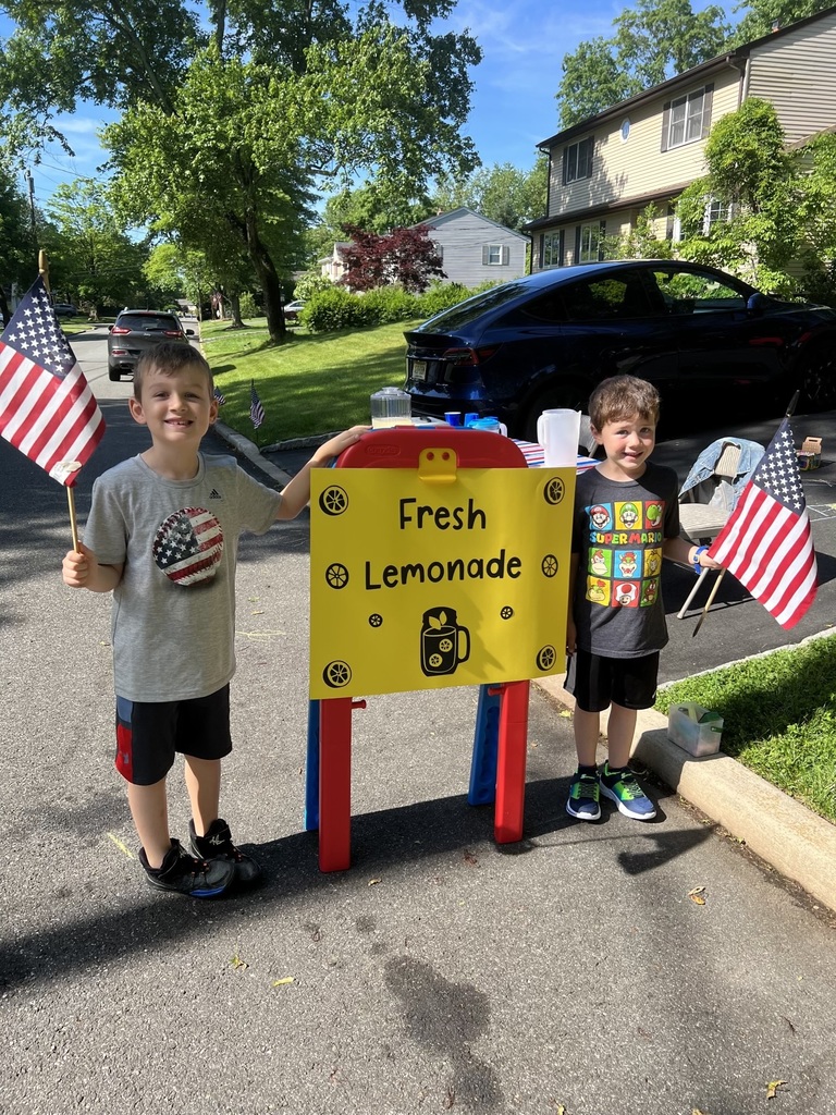 JFG students created a lemonade stand to raise money for the All For Books Challenge. 