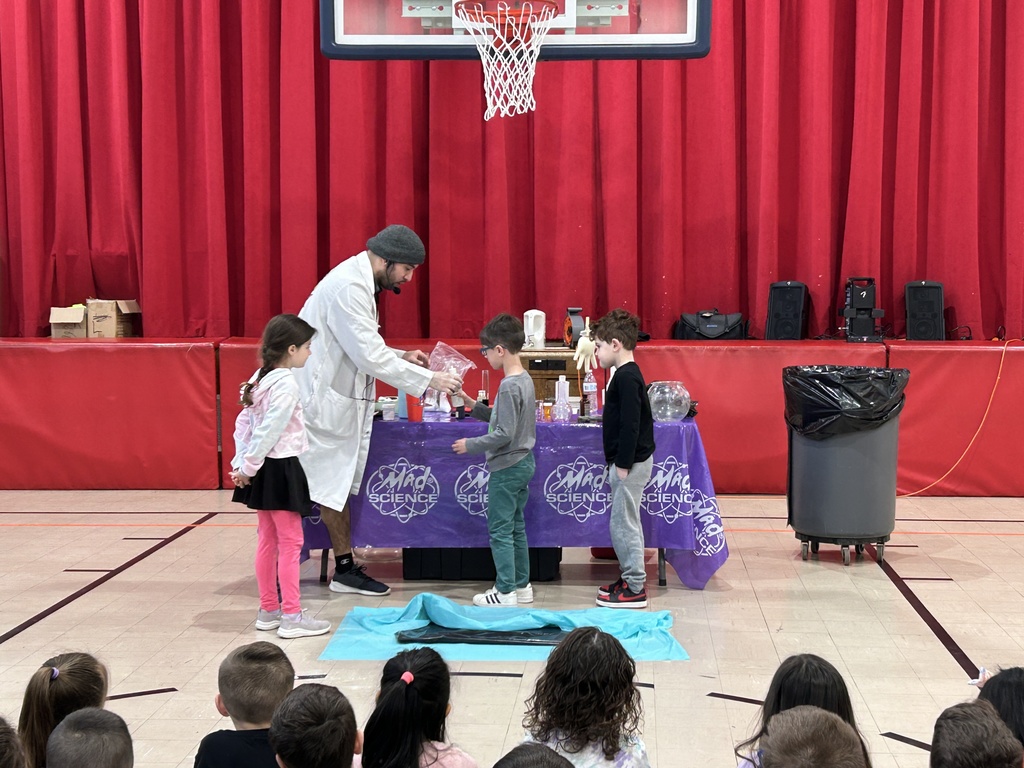 The Mad Scientist visit provided Kindergarten and first grade an understanding of chemical reactions! #JustFocusonGrowing