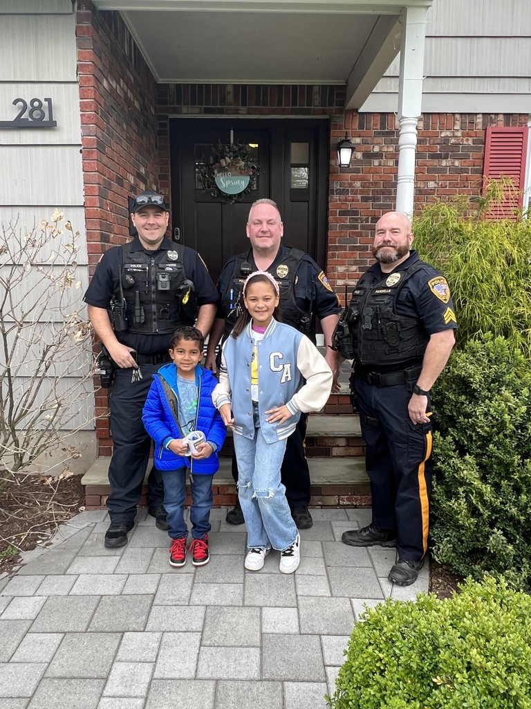 Thank you @WashTwpPolice for helping us to create positive memories for our students! Sophia and her brother Michael got such a special ride to school today! #JustFocusonGrowing