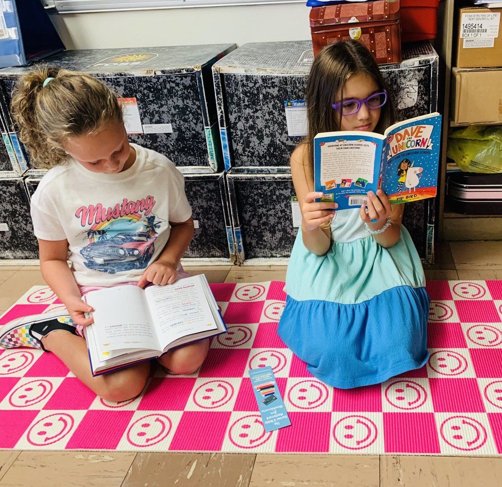 Our 3rd graders were spotted independently reading while utilizing flexible seating in their classroom. Encouraging comfort our students are enjoying their love of reading! #JustFocusonGrowing