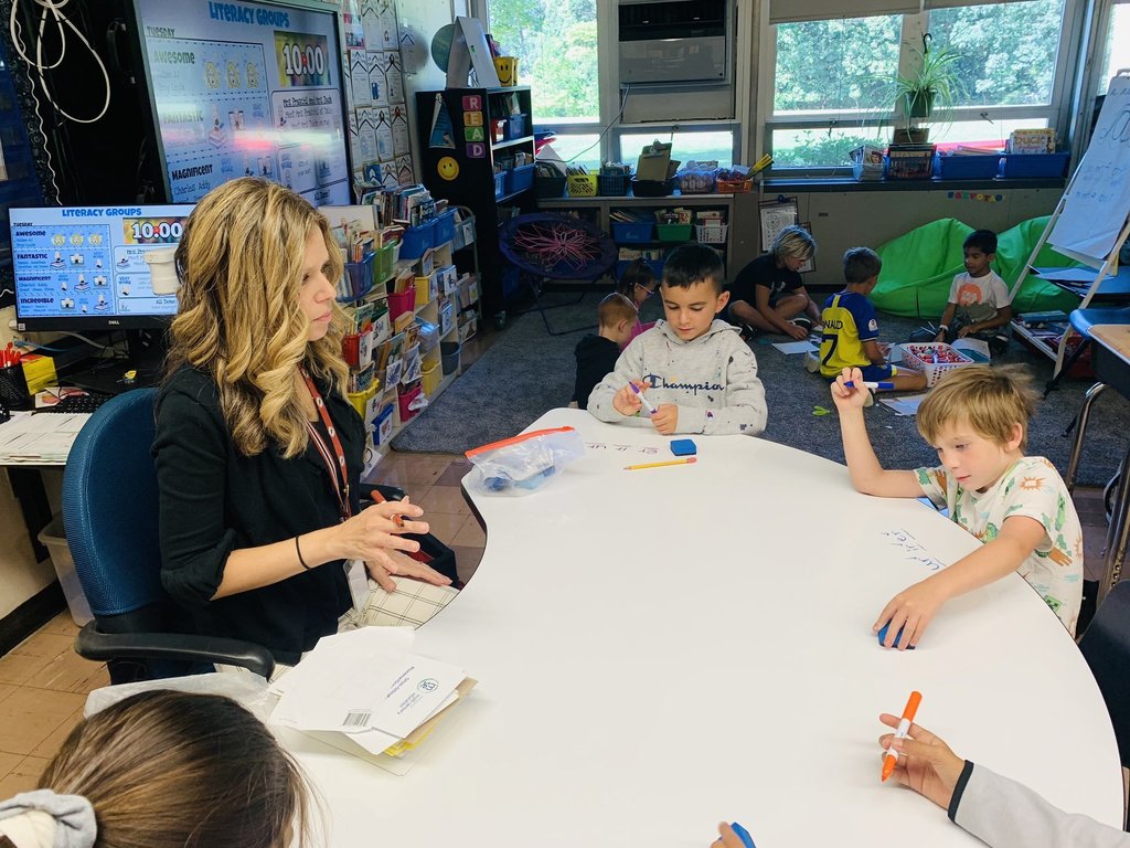 Check out Ms. Praschil's 3rd graders in their literacy groups as Ms. Duda supports and boosts their confidence in their reading and writing abilities! #JustFocusonGrowing